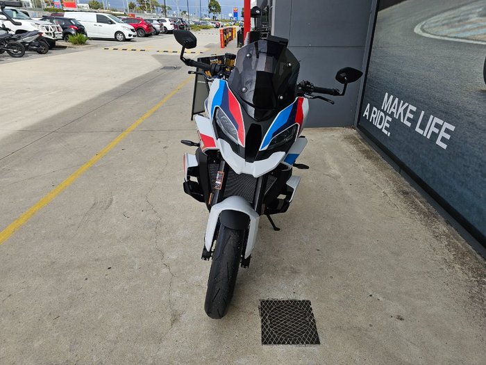 2026 BMW Motorrad M 1000 XR White