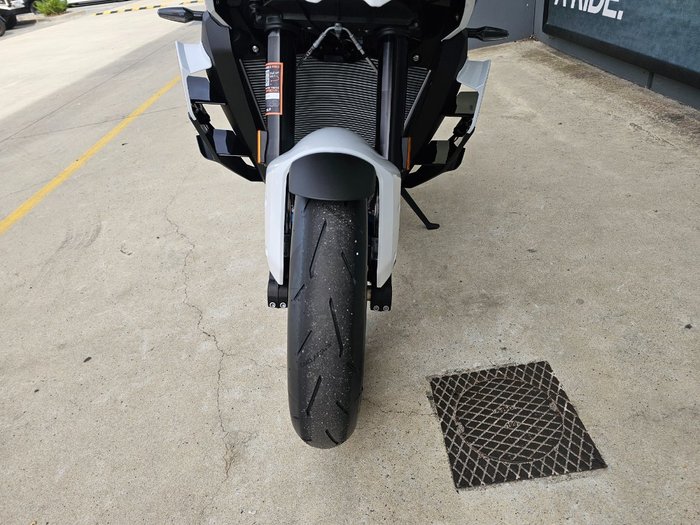 2026 BMW Motorrad M 1000 XR White