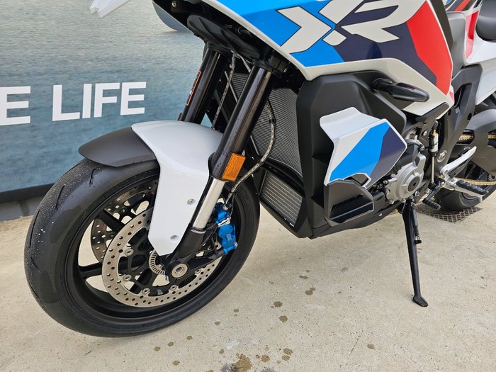 2026 BMW Motorrad M 1000 XR White
