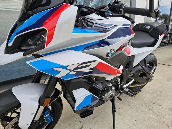 2026 BMW Motorrad M 1000 XR White