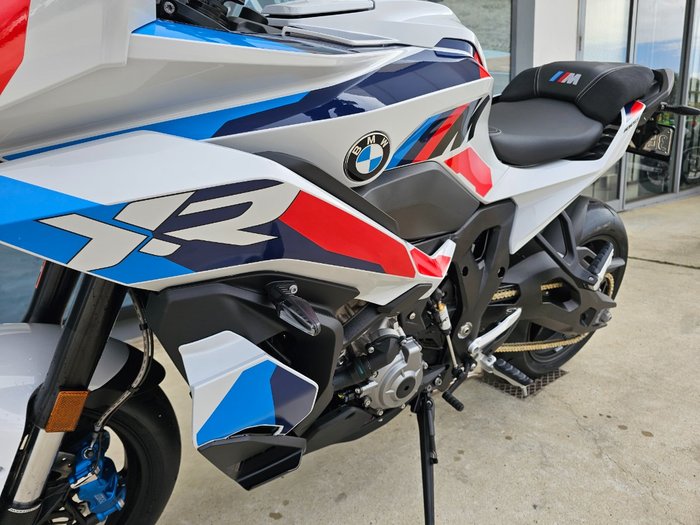 2026 BMW Motorrad M 1000 XR White