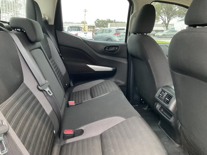 2021 Nissan Navara SL