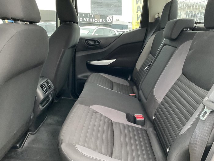2021 Nissan Navara SL