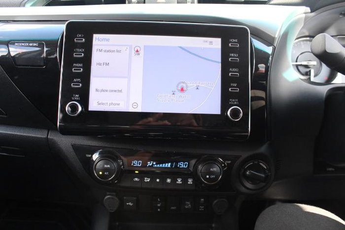 2024 Toyota Hilux SR5