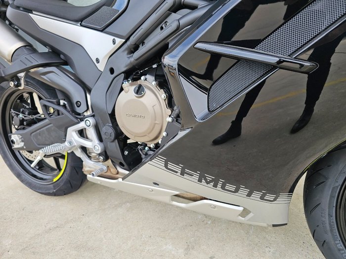 2025 CFMOTO 500 SR VOOM ZEPHYR BLU