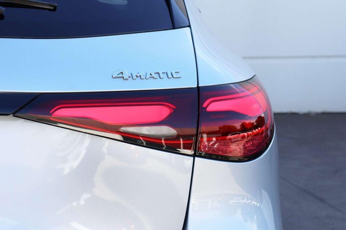 2025 Mercedes-Benz GLC-Class GLC200
