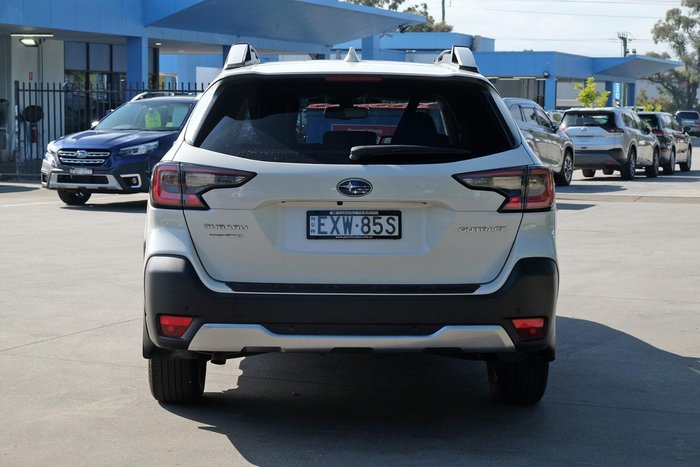 2022 Subaru Outback AWD Touring