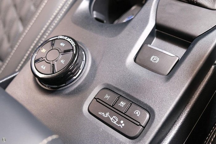 2025 Ford Everest Platinum