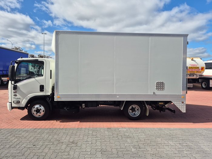 2021 Isuzu Trucks NNR 45 150 6 Pallet AMT Van and Lift
