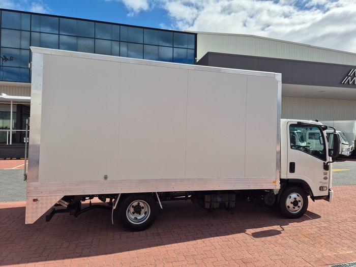 2021 Isuzu Trucks NNR 45 150 6 Pallet AMT Van and Lift