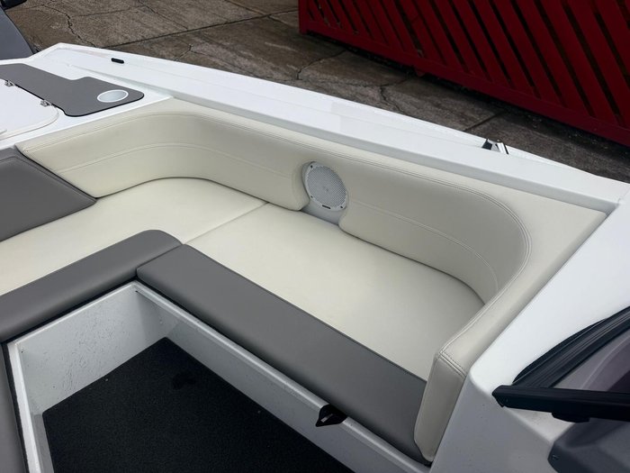 2018 QUINTREX 550 Freestyler