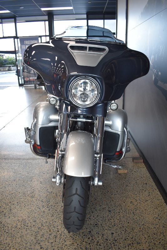 2019 HARLEY-DAVIDSON FLHXSE CVO STREET GLIDE