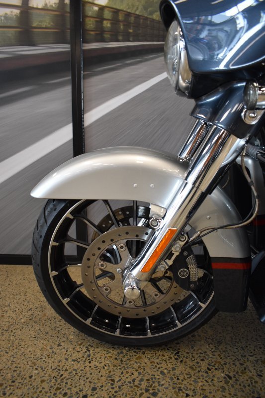 2019 HARLEY-DAVIDSON FLHXSE CVO STREET GLIDE