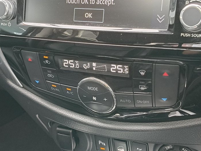 2021 Nissan Navara ST-X