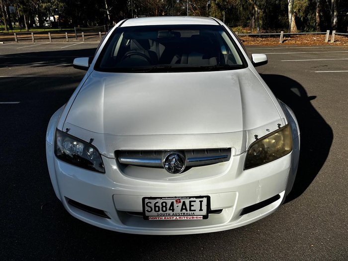 2009 Holden Commodore Omega VE MY09.5 Heron White