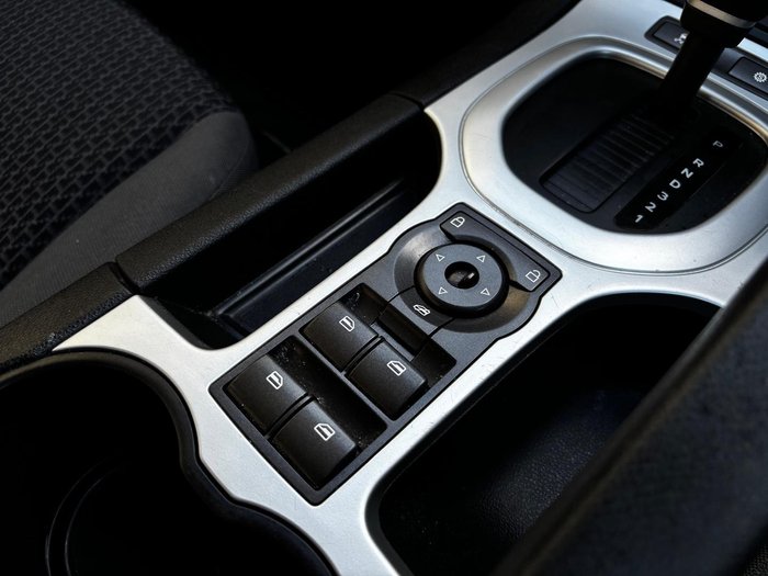 2009 Holden Commodore Omega VE MY09.5 Heron White