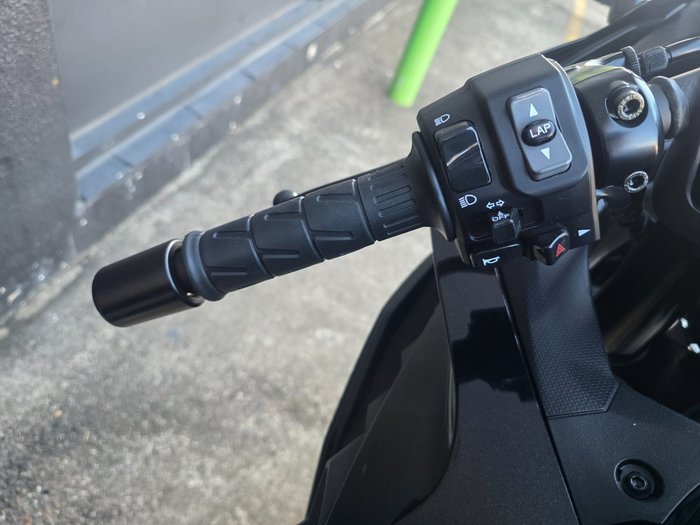 2025 Kawasaki NINJA 400 ZX-4R BLACK