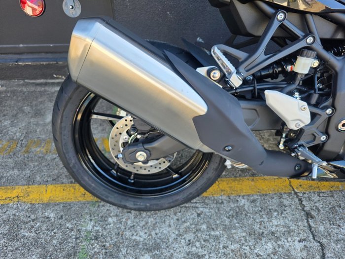 2025 Kawasaki NINJA 400 ZX-4R BLACK