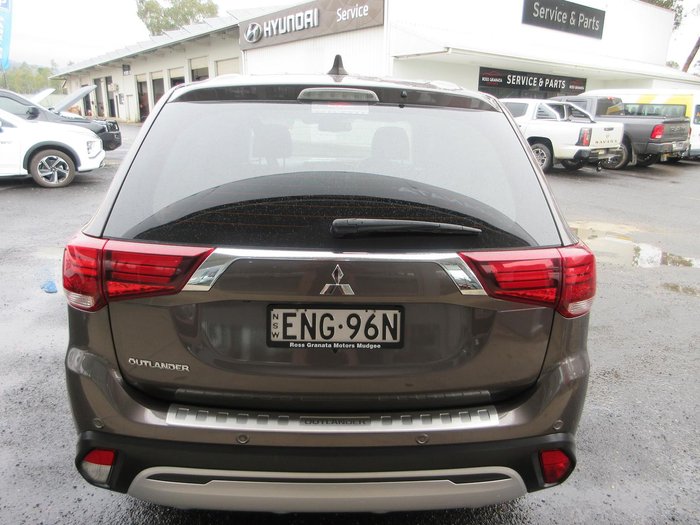 2021 Mitsubishi Outlander ES