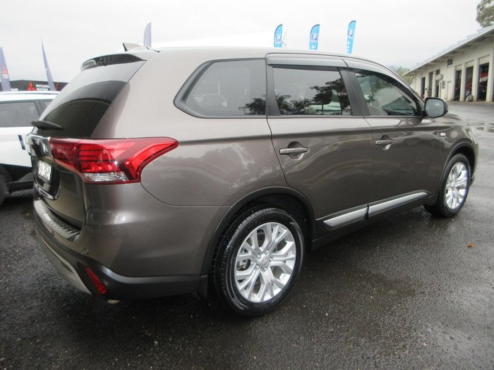 2021 Mitsubishi Outlander ES