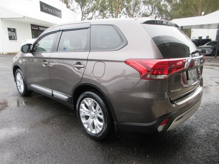 2021 Mitsubishi Outlander ES