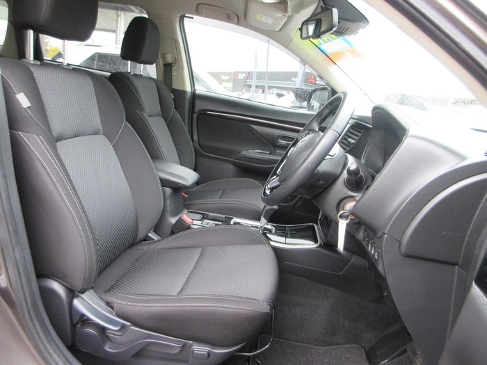 2021 Mitsubishi Outlander ES