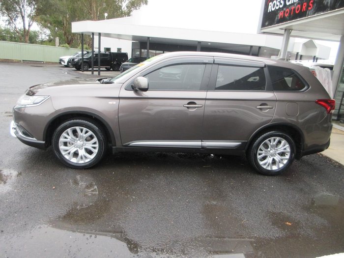2021 Mitsubishi Outlander ES