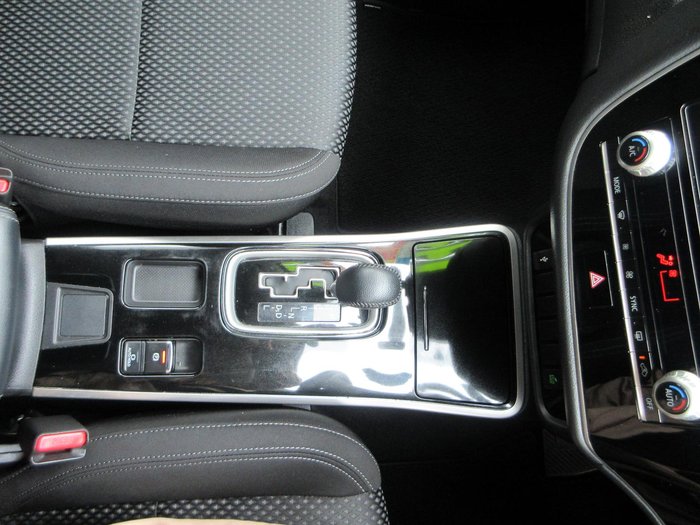 2021 Mitsubishi Outlander ES