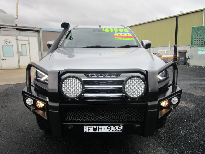 2022 Isuzu MU-X LS-T