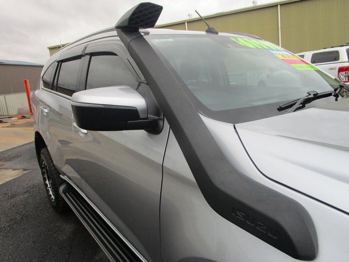 2022 Isuzu MU-X LS-T