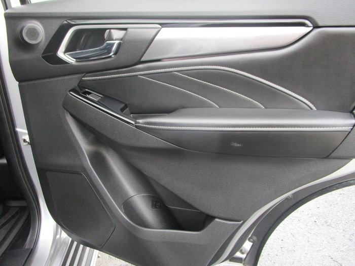 2022 Isuzu MU-X LS-T