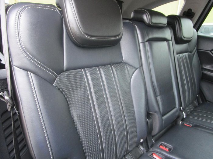 2022 Isuzu MU-X LS-T
