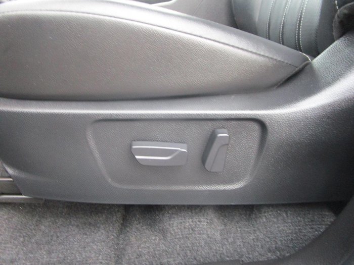 2022 Isuzu MU-X LS-T