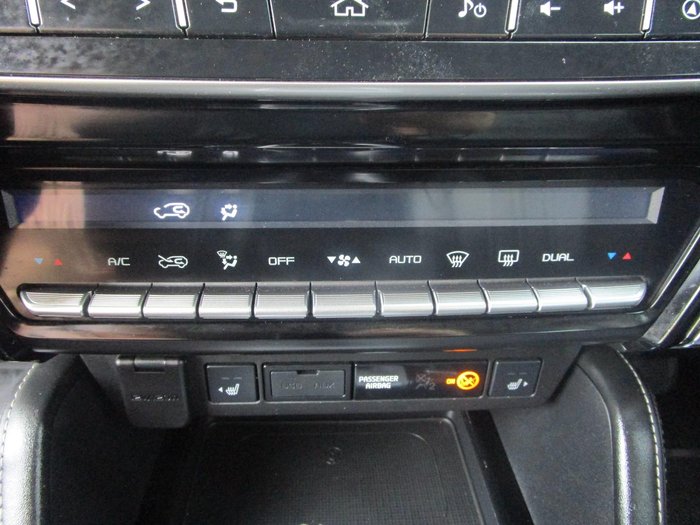 2022 Isuzu MU-X LS-T
