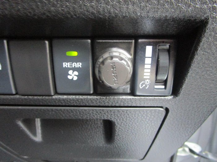 2022 Isuzu MU-X LS-T