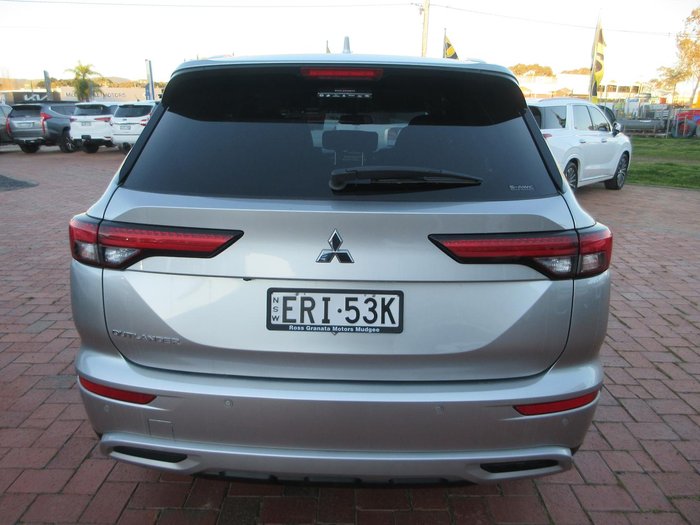2021 Mitsubishi Outlander LS