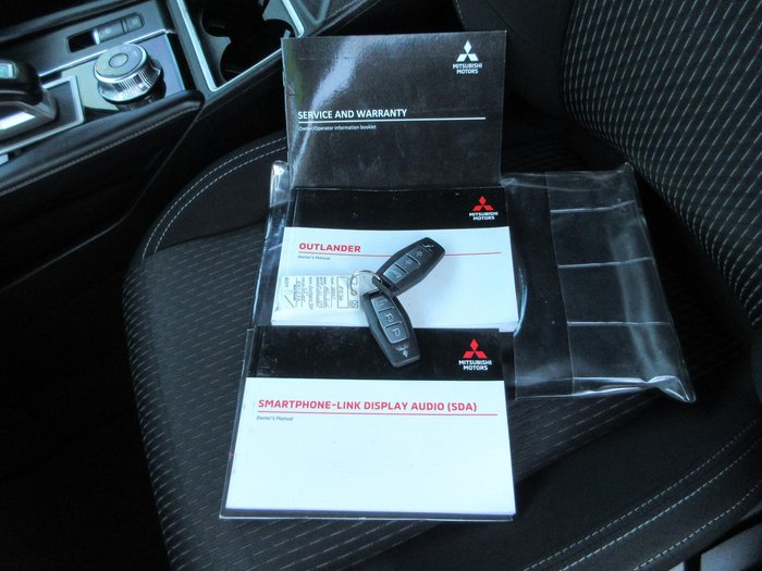 2021 Mitsubishi Outlander LS