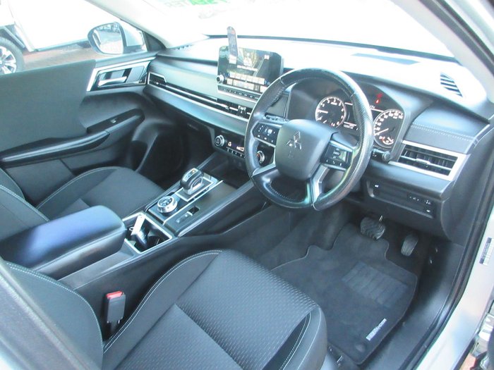 2021 Mitsubishi Outlander LS