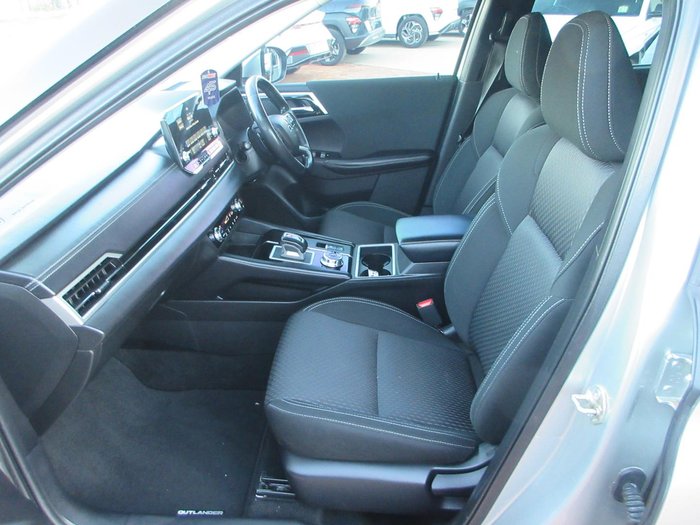 2021 Mitsubishi Outlander LS
