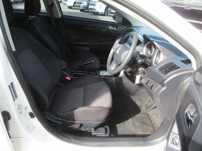 2016 Mitsubishi Lancer ES Sport