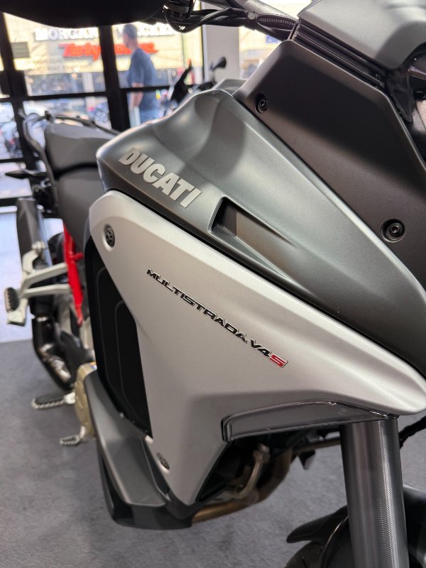 2022 DUCATI MULTISTRADA V4 S Grey