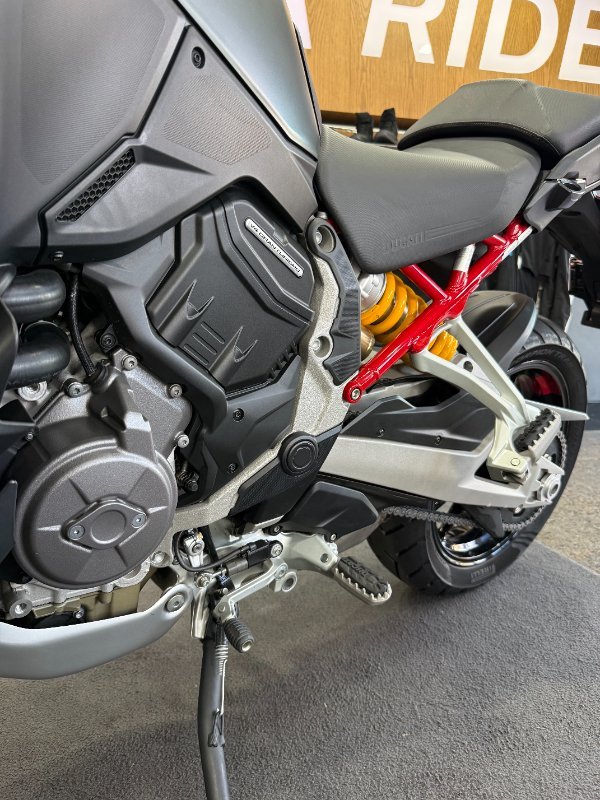 2022 DUCATI MULTISTRADA V4 S Grey