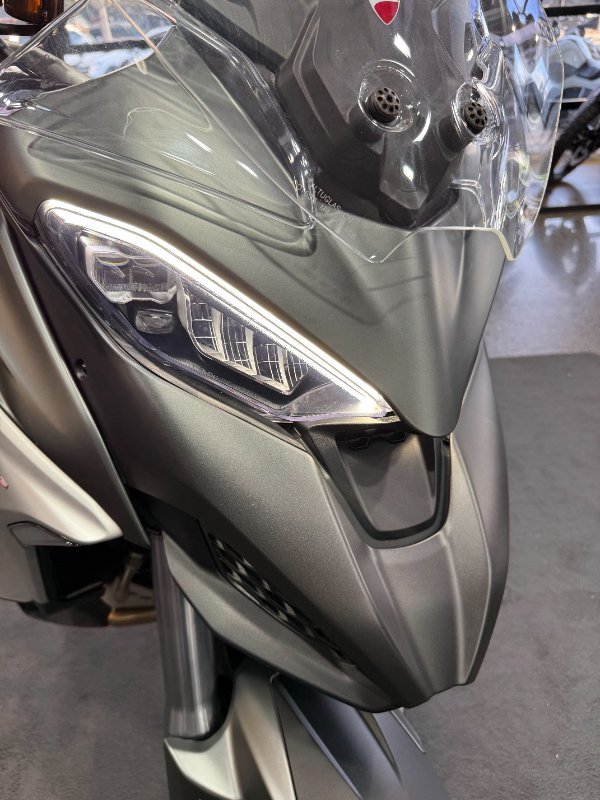 2022 DUCATI MULTISTRADA V4 S Grey