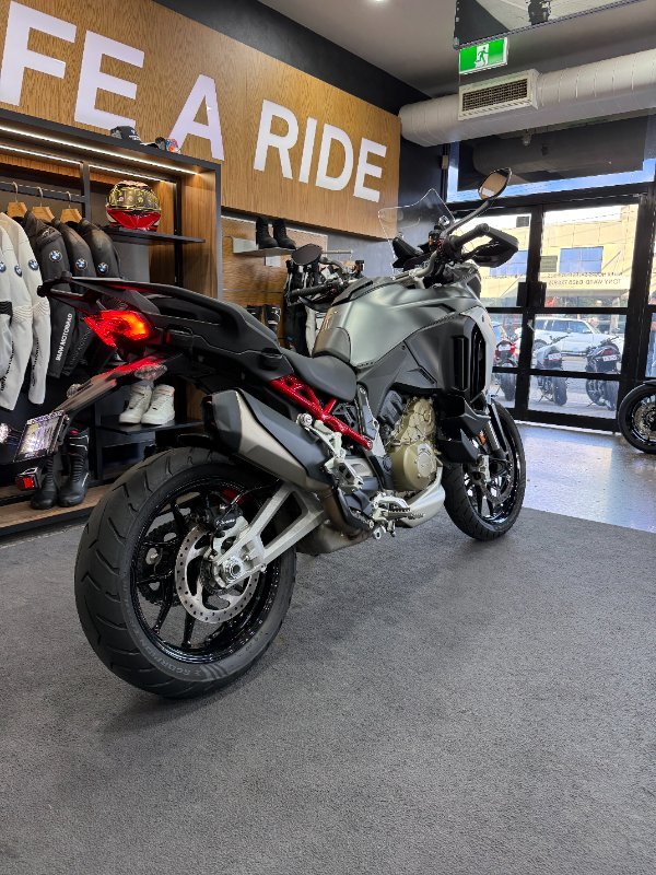 2022 DUCATI MULTISTRADA V4 S Grey