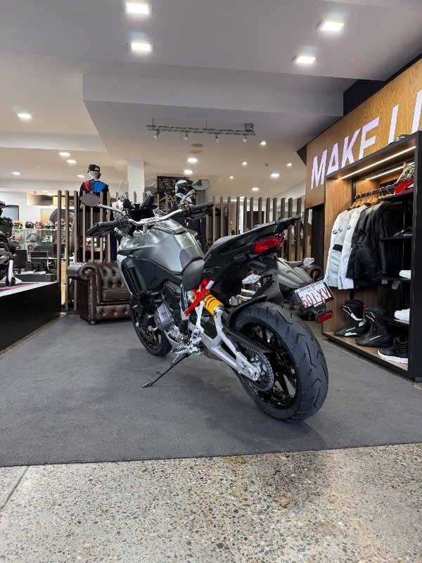 2022 DUCATI MULTISTRADA V4 S Grey
