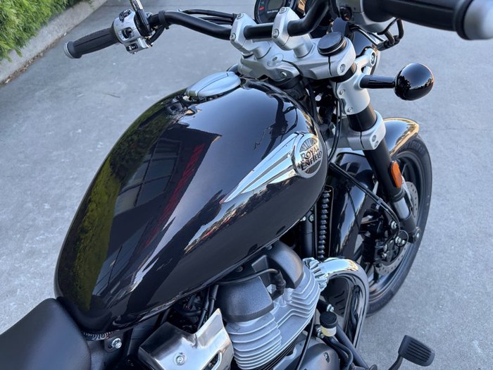 2025 Royal Enfield SUPER METEOR 650 Astral Black