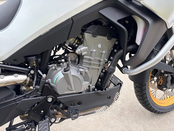2025 CFMOTO MT EXPLORE STARRY WHITE