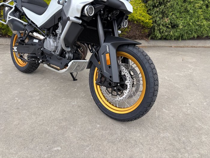 2025 CFMOTO MT EXPLORE STARRY WHITE