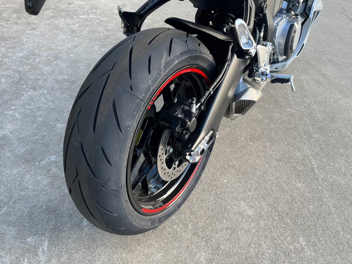 2026 CFMOTO 2026 CF Moto 650CC 675SR-R ABS Aerolite Grey