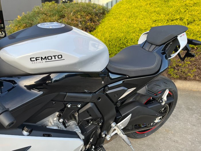 2026 CFMOTO 2026 CF Moto 650CC 675SR-R ABS Aerolite Grey